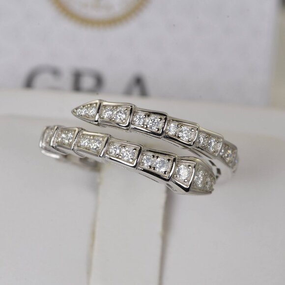 Elegant Silver Women's Ring - Picture 2 of 7